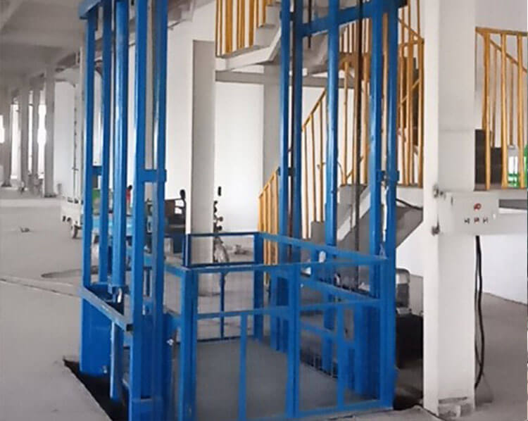 rail cargo lift